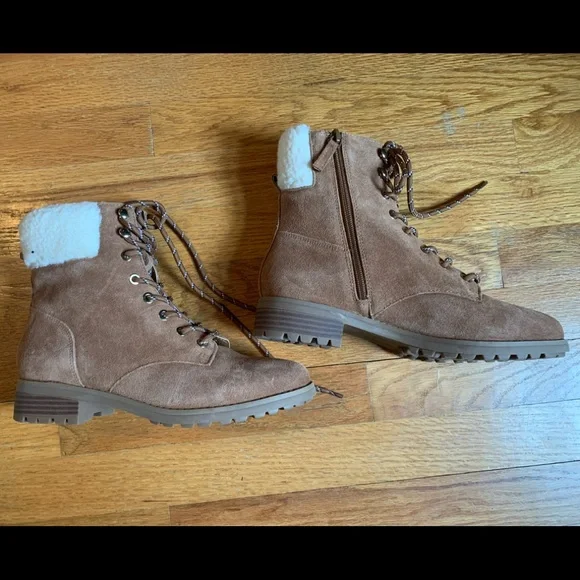 Samara Hiker Suede Bootie NWOT - Picture 2 of 5